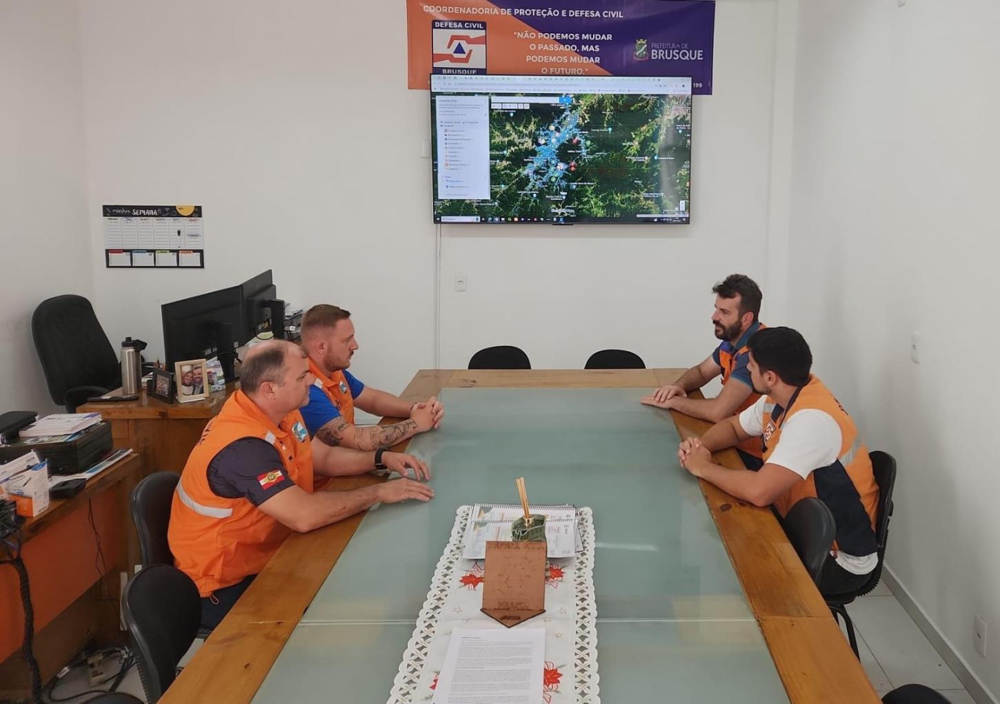 Defesa Civil de Timbó realiza visita técnica para Fortalecimento de Ações Preventivas