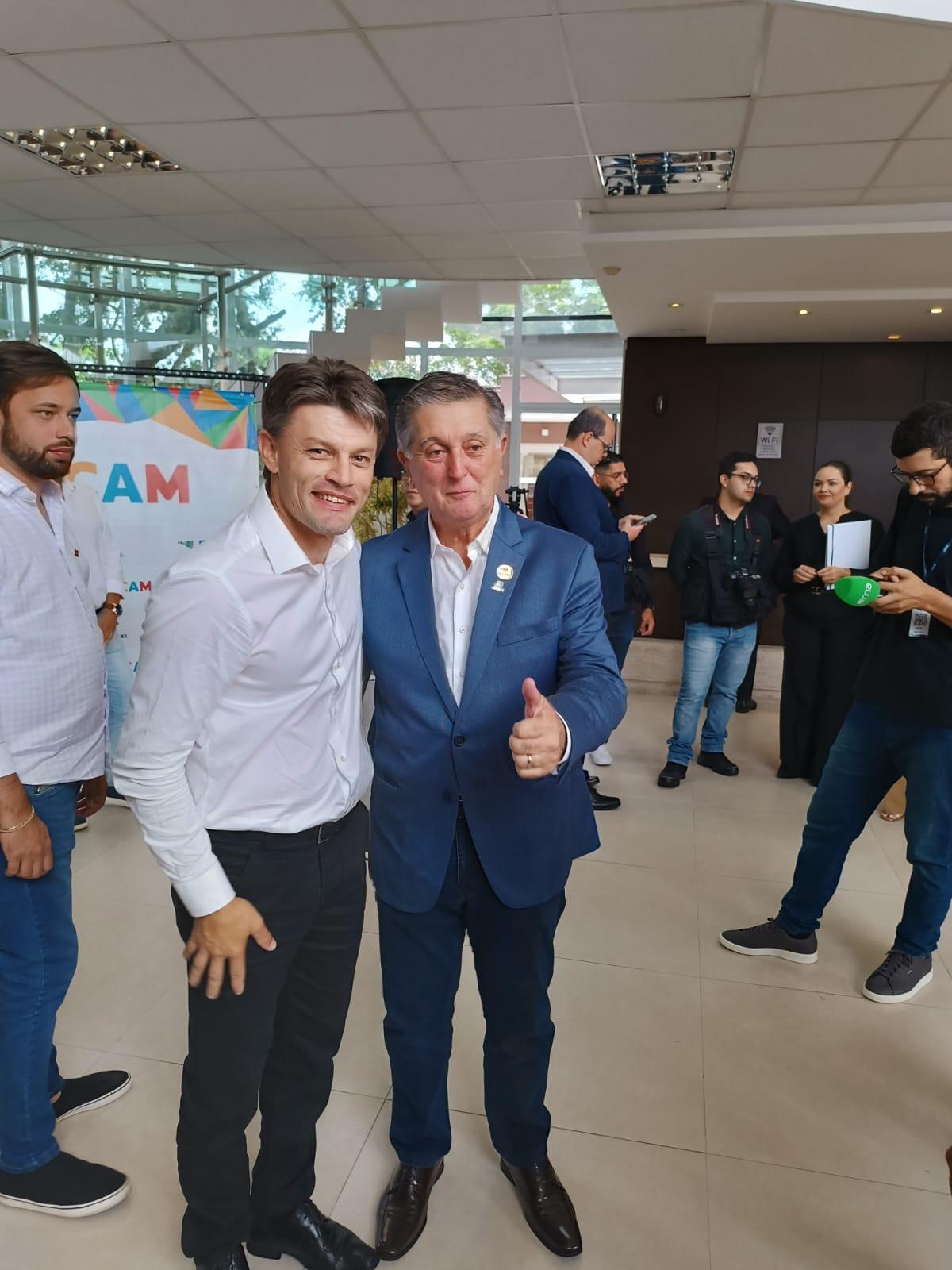 Jean Michel Grundmann Eleito Presidente da EGEM e o prefeito Topázio Representante da FECAM