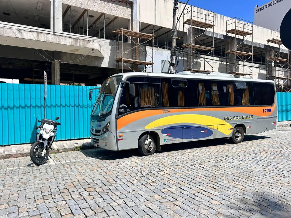 Campanha Transporte Legal 2025 fiscaliza vans de transporte escolar em Blumenau