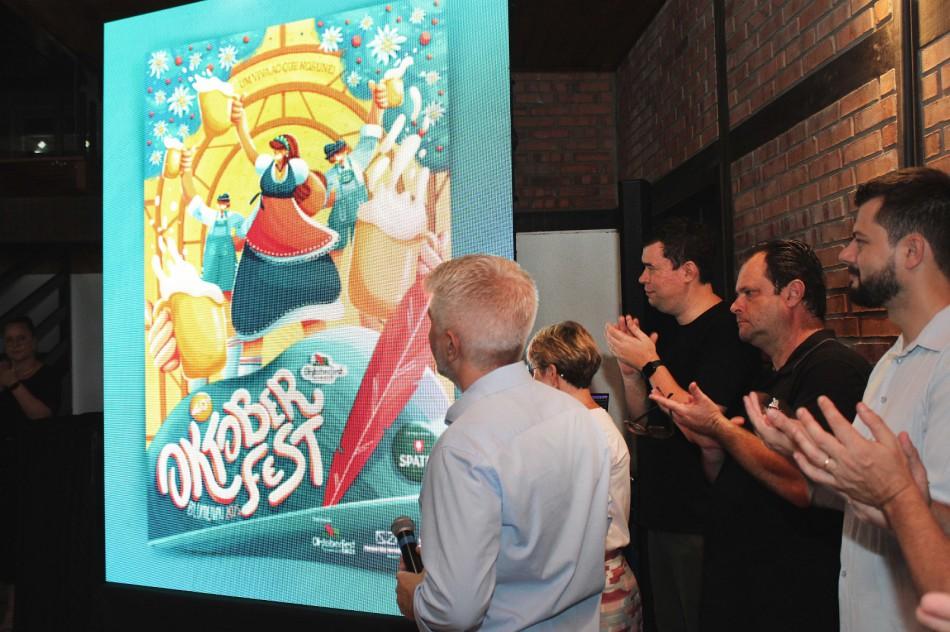 Cartaz da 40ª Oktoberfest Blumenau é lançado nesta quarta-feira