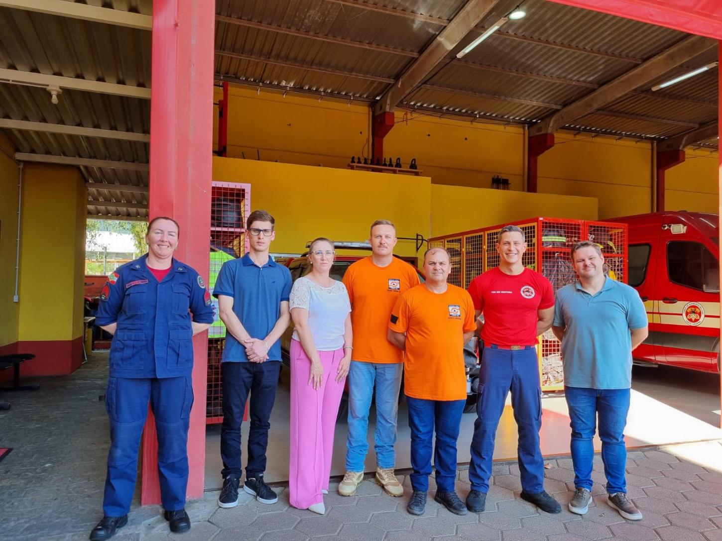 Secretarias de Saúde e Defesa Civil realizam reunião com o Corpo de Bombeiros para fortalecer parceria
