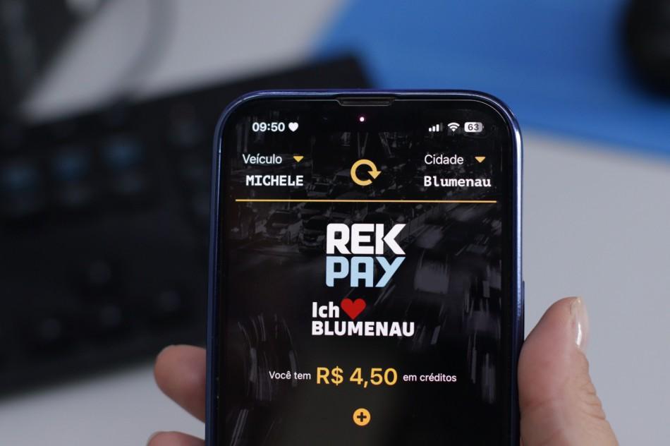 Prefeitura de Blumenau destaca funcionalidades do aplicativo da Área Azul