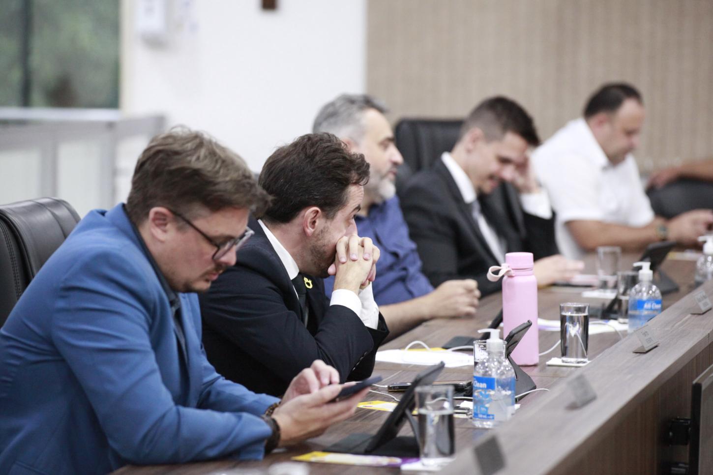 Vereadores cobram aumento do efetivo policial e recursos para reforma da UFSC