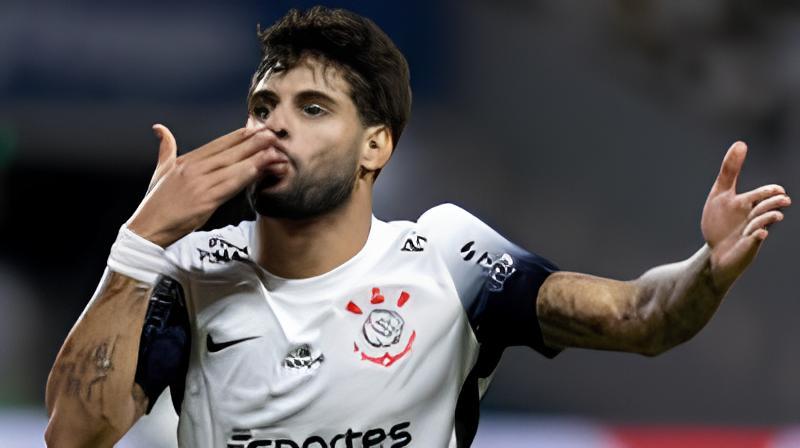 Volante do Corinthians sente sobrecarga contra o Palmeiras e acende alerta