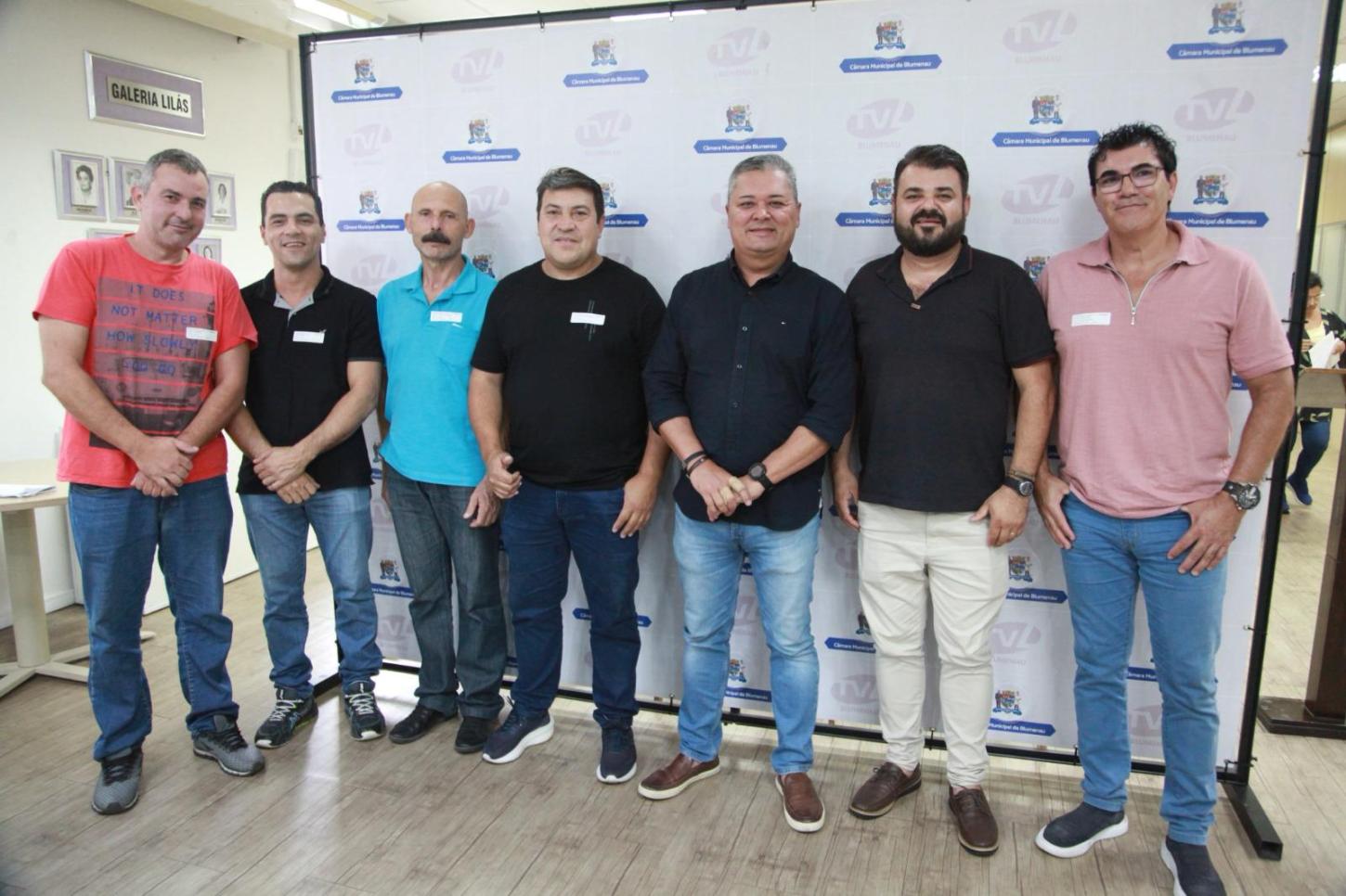 Câmara de Blumenau aprova projeto de Almir Vieira que beneficia taxistas