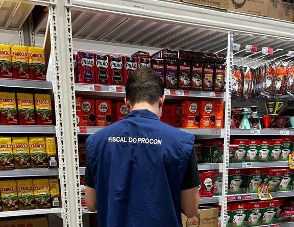 Procon divulga pesquisa de preços da cesta básica e combustíveis