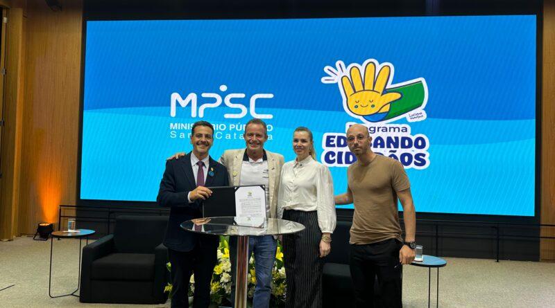 Contra a corrupção: Tubarão é a primeira cidade do Sul de SC a aderir ao programa “Educando Cidadãos”