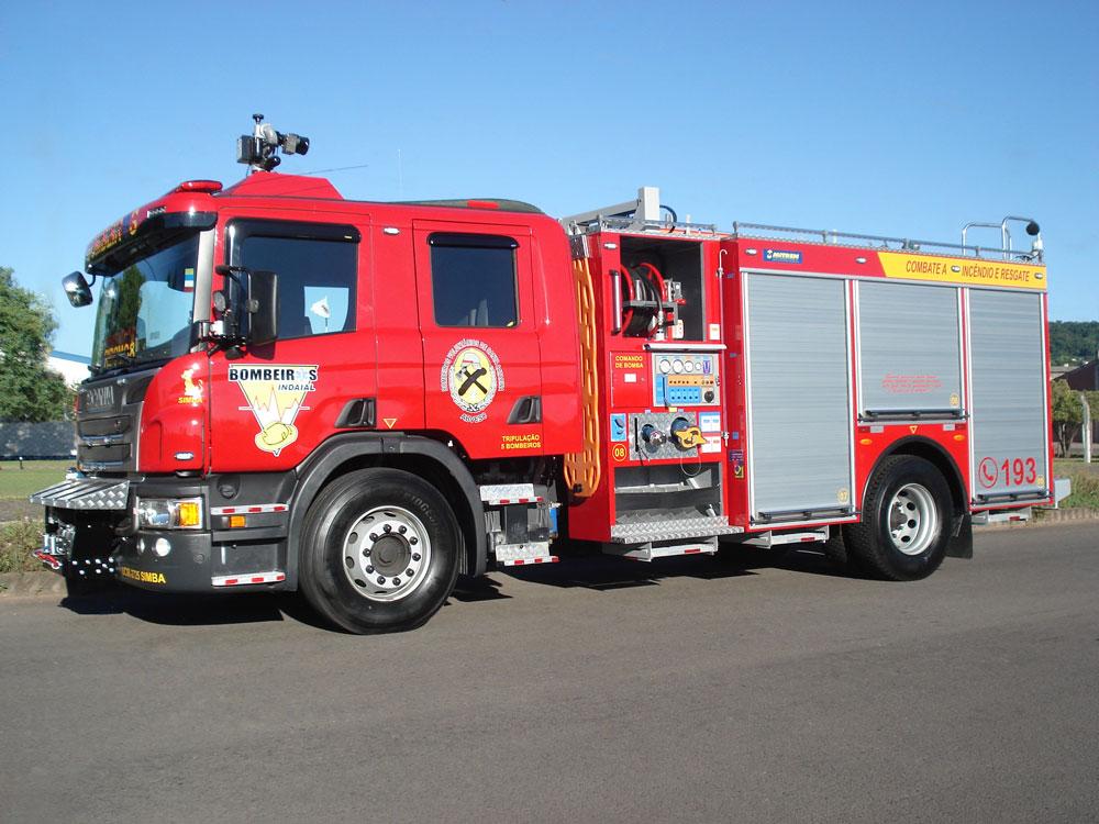Um acidente grave foi registrado na manhã desta terça-feira na Rua Doutor Blumenau, no bairro Encano do Norte, em Indaial.