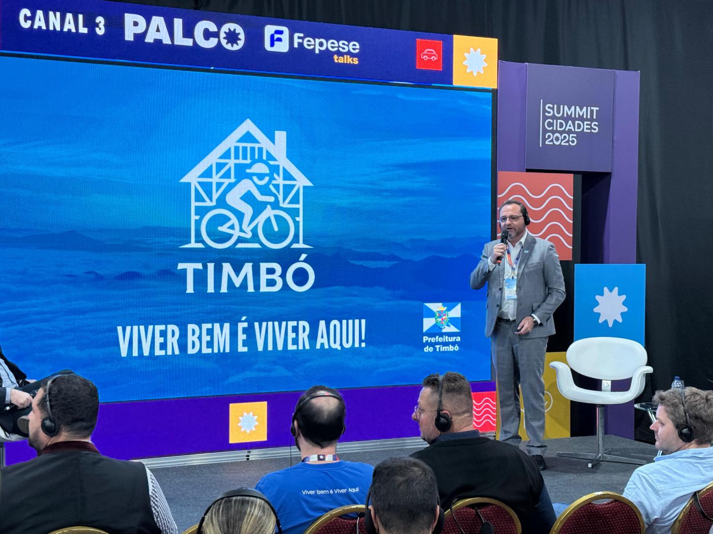 Timbó fecha participação no Summit Cidades 2025 com troca de experiências e construção de futuras parcerias