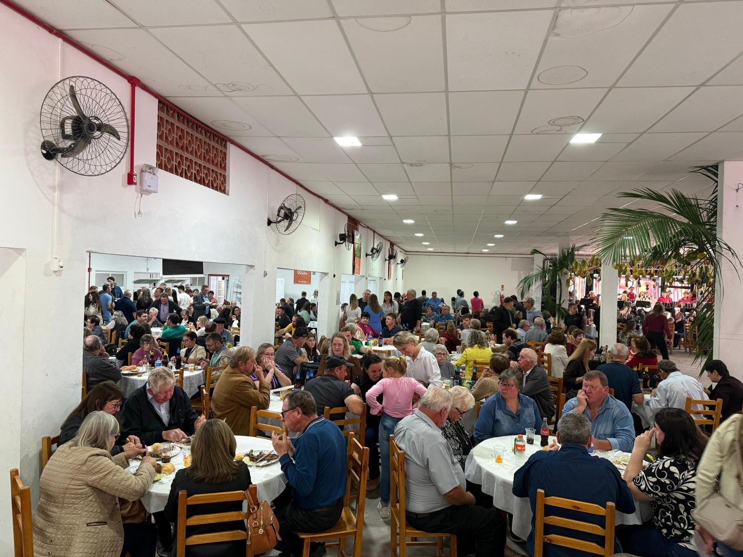 Festa do Colono reúne mais de mil pessoas em celebração à tradição em Timbó