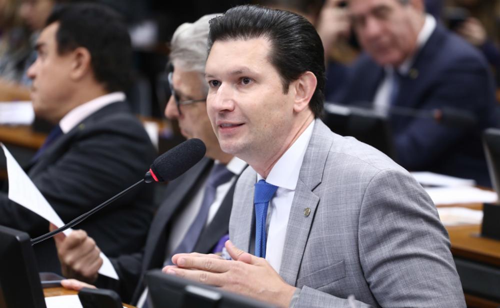 Gilson Marques propõe isenção de IR a 20 milhões de brasileiros sem novos impostos
