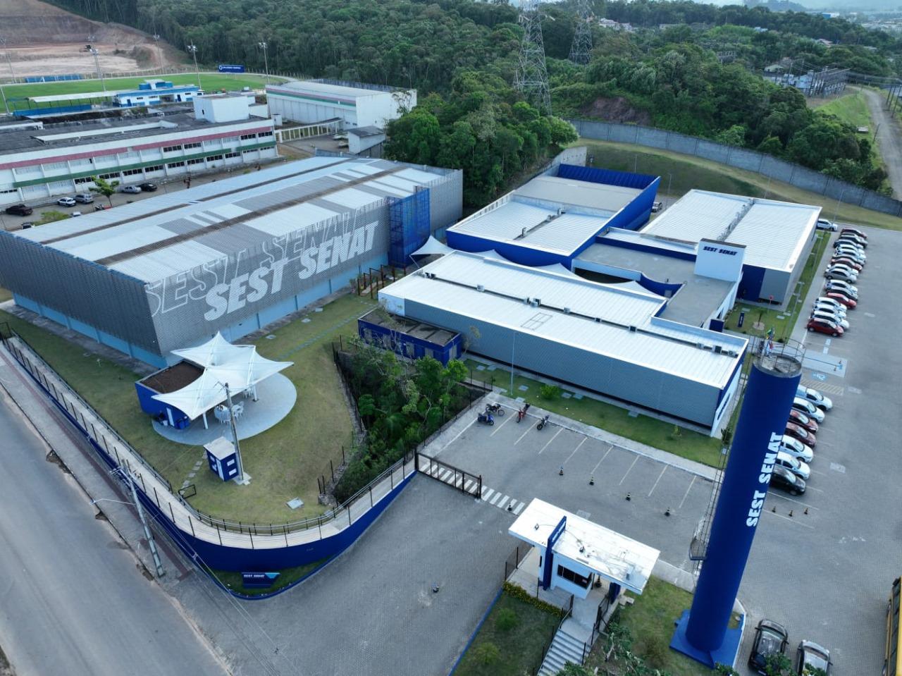 SEST SENAT de Itajaí inaugura oficina de logística e lança projeto de inclusão