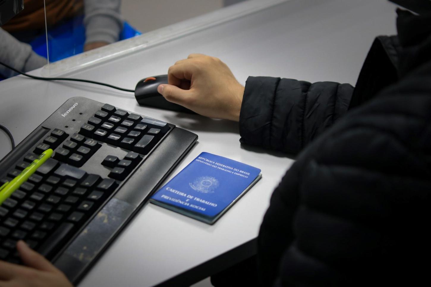 Com menor taxa de desemprego do país, Santa Catarina tem 10 mil vagas  abertas pelo Sine - Vale Europeu Notícias