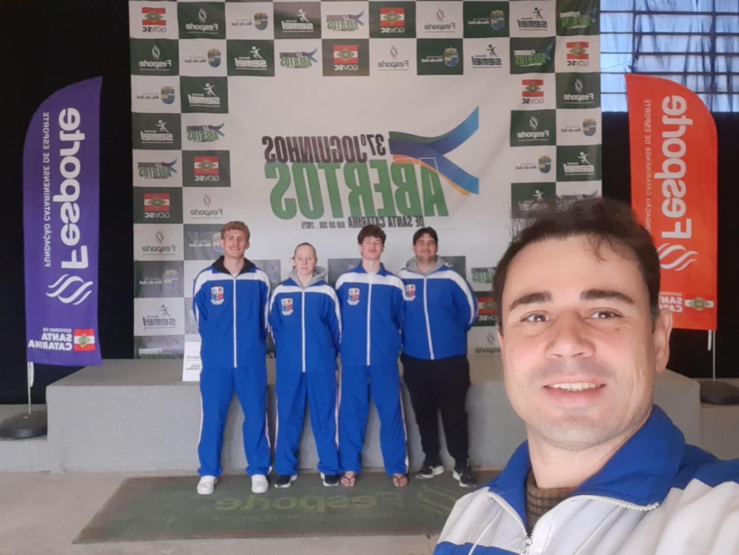 Equipe Pomerodense de Karatê participa da final da competição e conquista 2 Medalhas nos Joguinhos Abertos