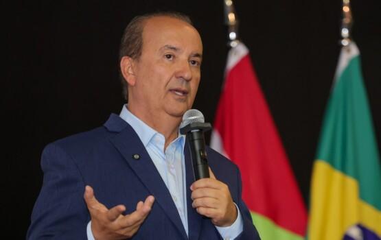 governador anuncia medidas para apoiar exportadores catarinenses prejudicados pela tarifa dos EUA