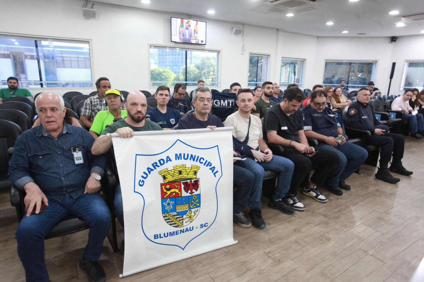 Câmara aprova mudanças na estrutura administrativa com reconhecimento à Guarda de Trânsito