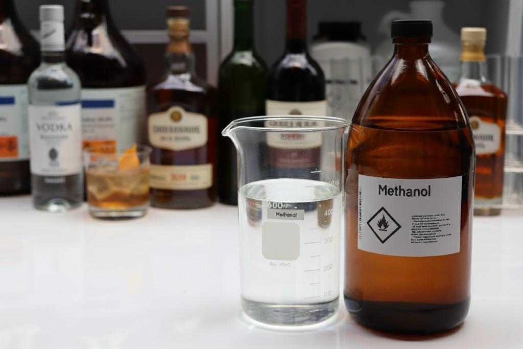 Procon/SC orienta consumidores e fornecedores sobre bebidas adulteradas por metanol