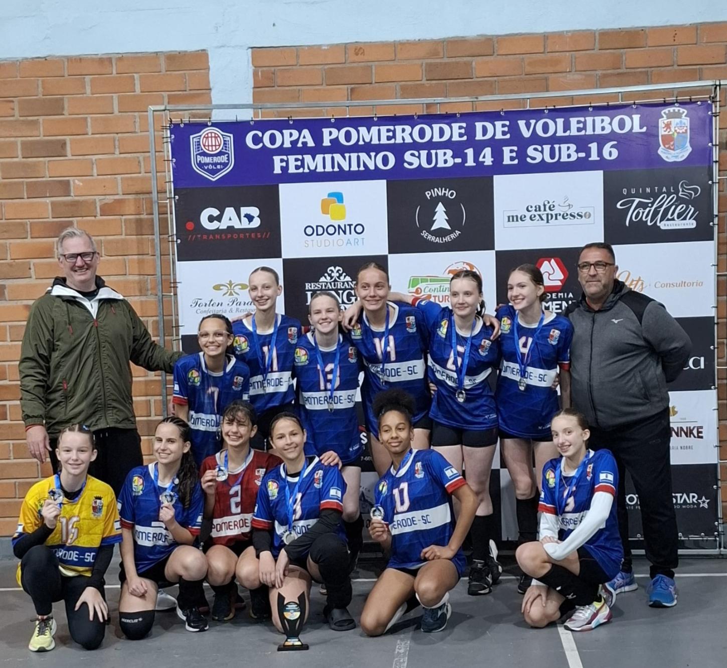 Vôlei feminino: atletas tornam-se vice-campeãs no sub14 e campeãs no sub16 da Copa Pomerode Voleibol Feminino Sub14/16.