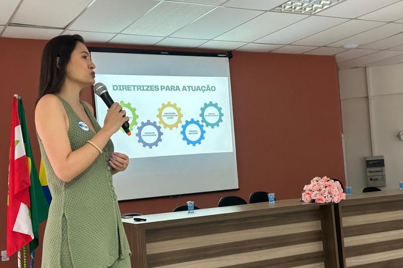 EDUCAÇÃO DE ITAJAÍ APRESENTA O PROGRAMA VIDA NA ESCOLA EM PARCERIA COM A UNIVALI