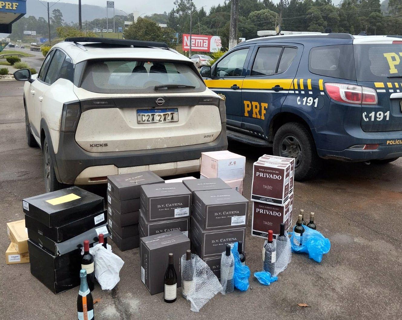 Motorista tenta fugir de abordagem mas é flagrado com 178 garrafas de vinho na BR-470