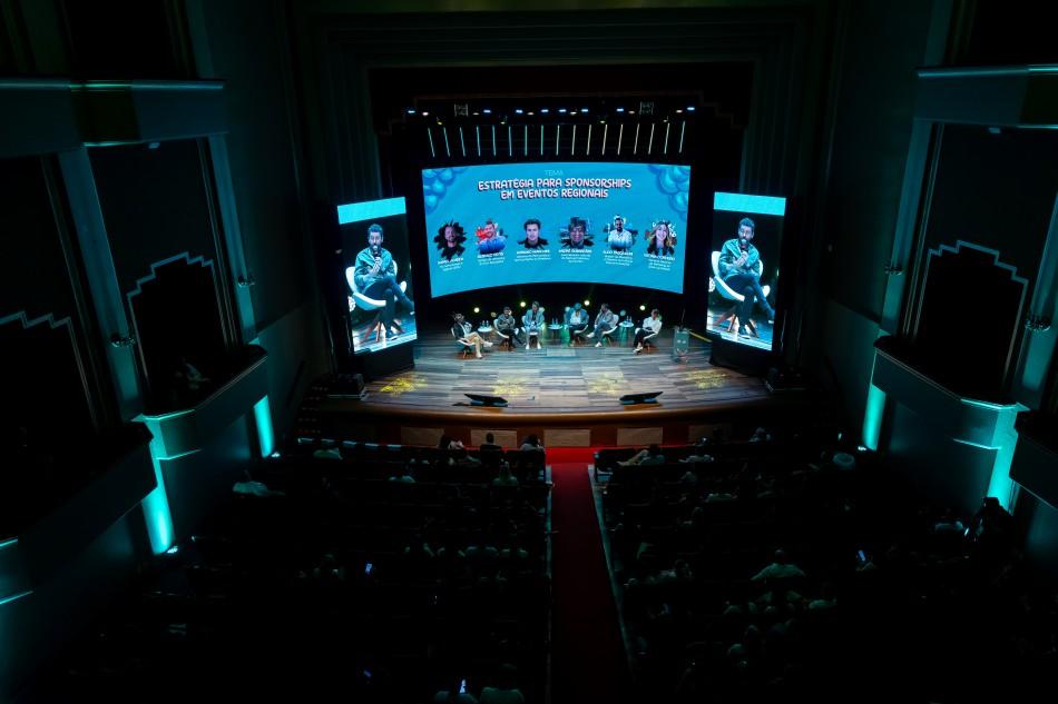 Primeira edição do Oktoberfest Summit reúne cerca de 500 participantes de vários estados do Brasil