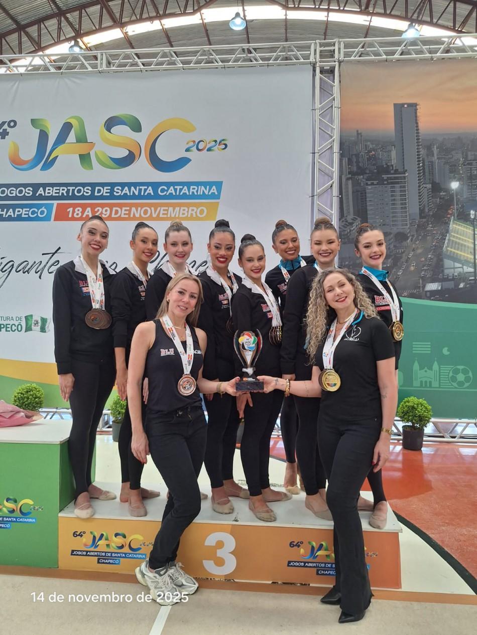 Blumenau estreia nos Jogos Abertos de Santa Catarina com troféu na ginástica rítmica