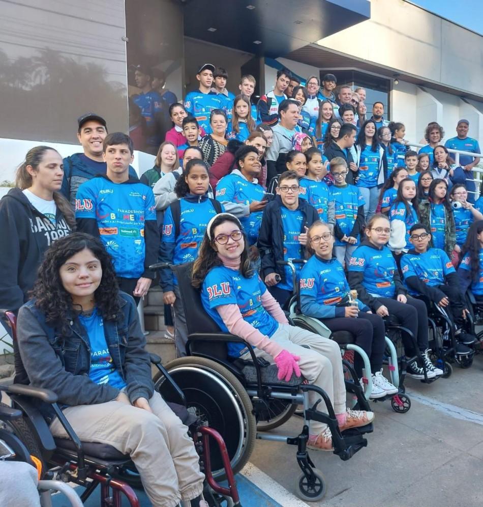 Blumenau participa das Paralimpíadas Escolares 2025 com comitiva de 47 integrantes 