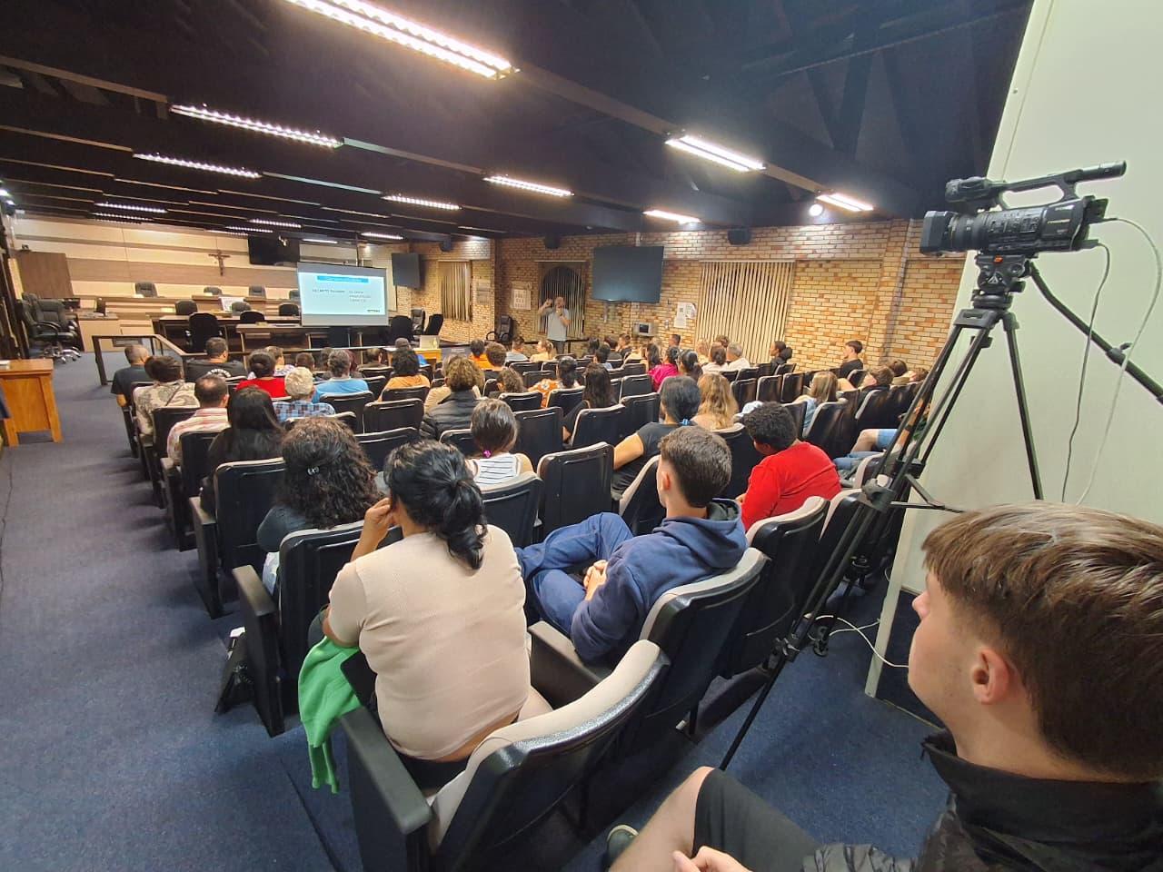 Brusque inicia formação da 12ª turma do curso de Autopropelido
