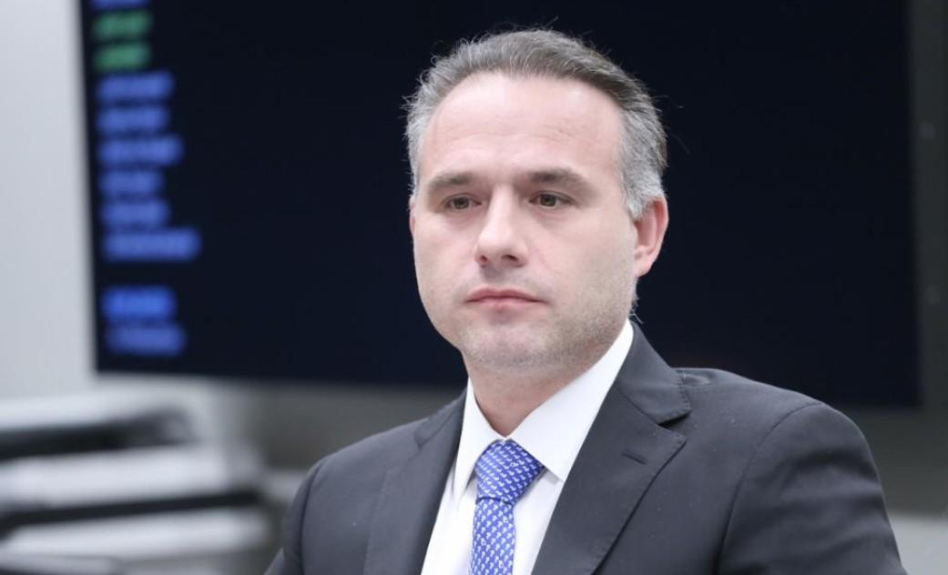 Deputado Fábio Schiochet anuncia R$ 1 milhão para o esporte de Benedito Novo e fala sobre planos para reeleição em 2026.