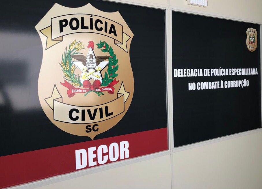 ESCÂNDALO E DEMISSÃO: Devassa da DECOR no CIC de Timbó derruba Diretor de Cultura e instaura crise no governo