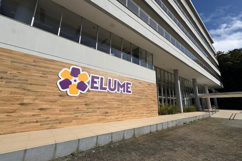 FOZ TECH SUMMIT 2025 IMPULSIONA INOVAÇÃO, TECNOLOGIA E EMPREENDEDORISMO EM ITAJAÍ.