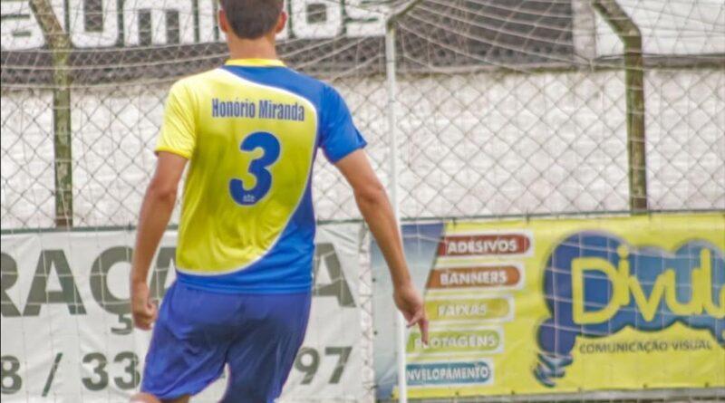 Honório Miranda representa Gaspar na etapa estadual do Campeonato Catarinense Escolar de Futebol 