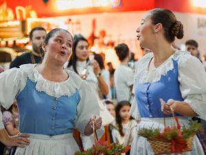Indaial e Blumenau recebem apresentações do projeto Jodler - Os Cantos do Tirol, do Volkstanzgruppe Grünes Tal até dezembro