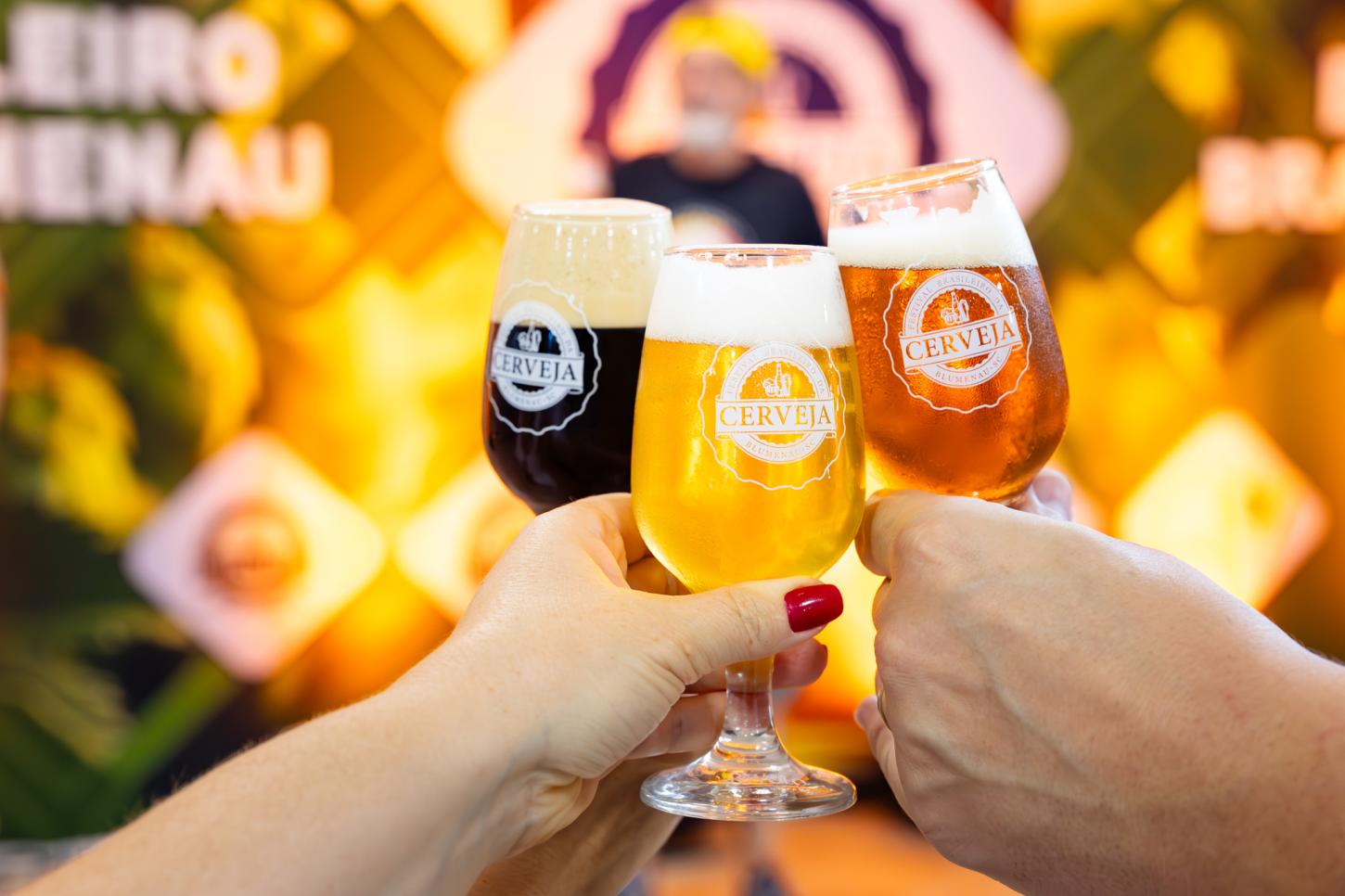 Mais de 500 passaportes para quatro dias do Festival Brasileiro da Cerveja, em Blumenau (SC), são vendidos em 12 horas