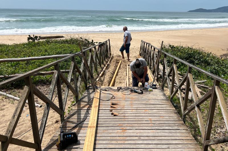 PASSARELAS E DECKS DA PRAIA BRAVA SERÃO RECUPERADOS