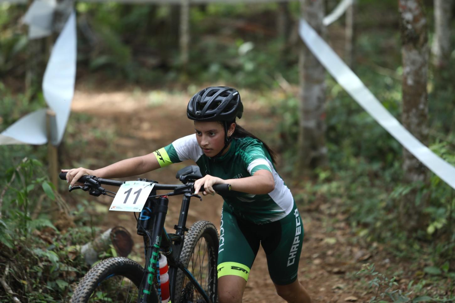Prova de Ciclismo da Olesc é marcada por velocidade e estratégia entre equipes