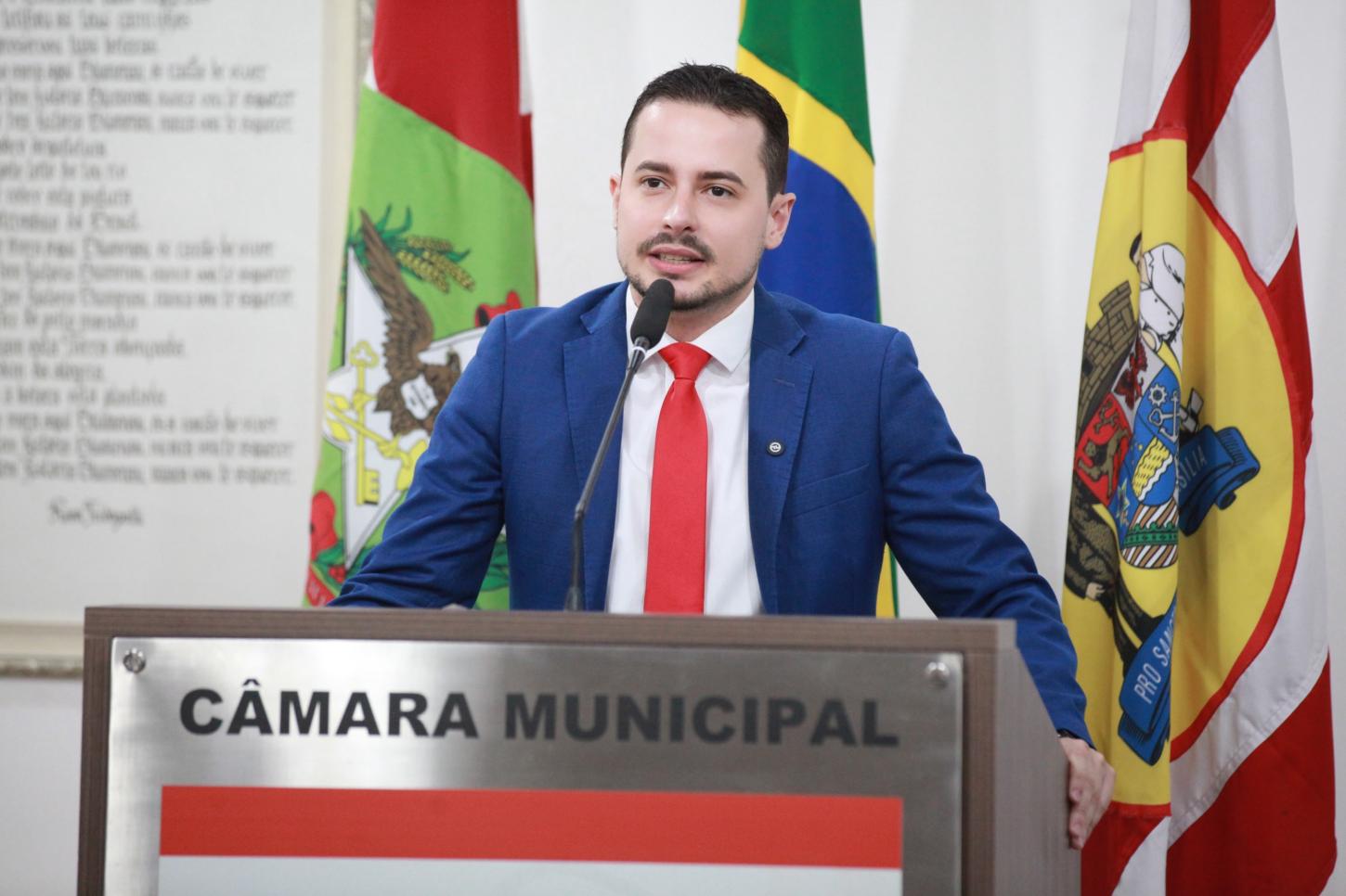 Indústria da Multa: Jean Volpato garante aprovação de lei que combate cobrança abusiva de guincho em Blumenau