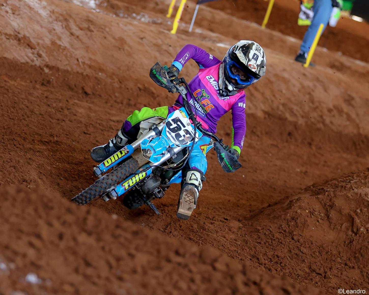 João Gabriel é campeão no Arena Velocross em Campina Grande do Sul