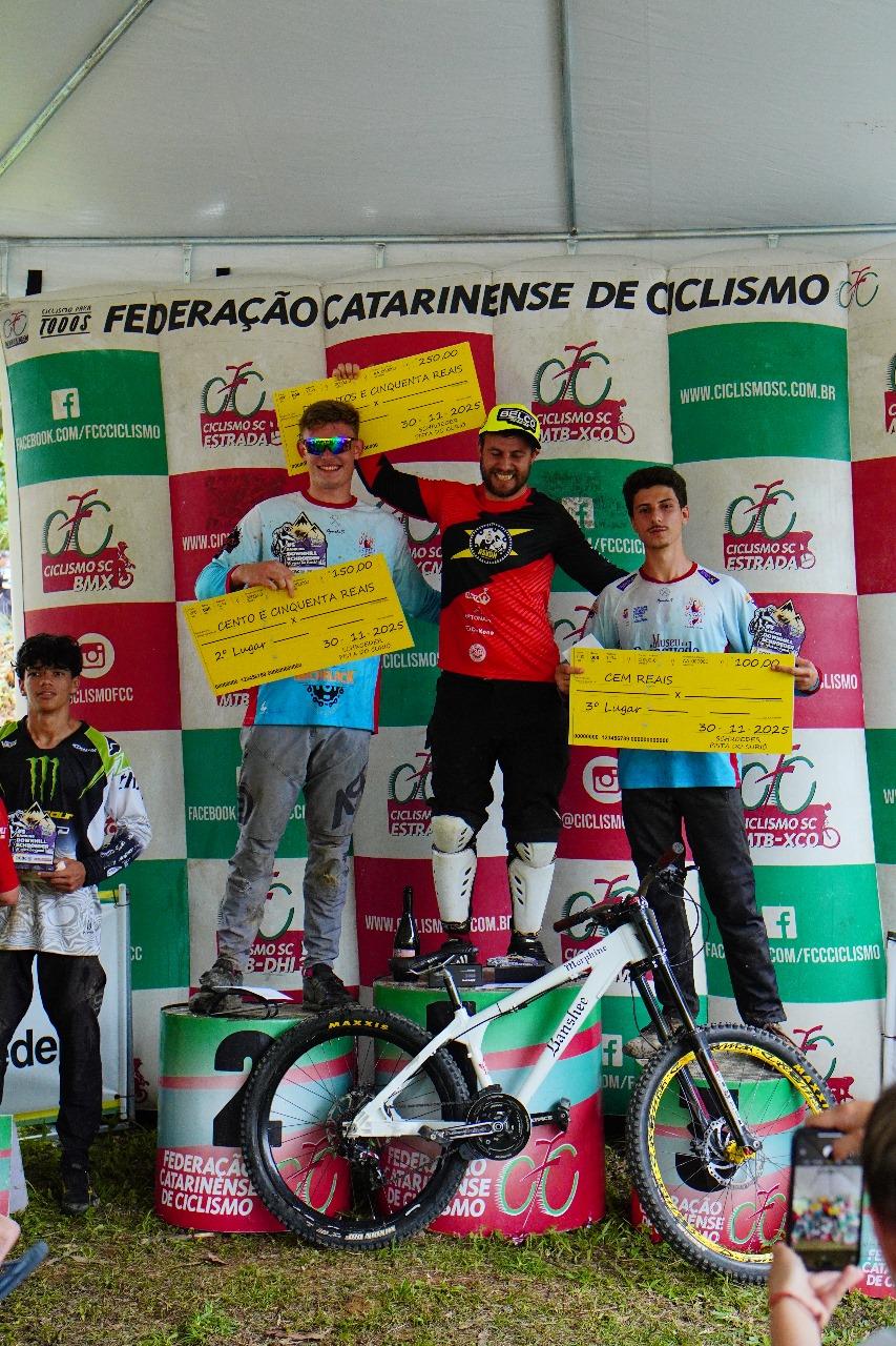 Pomerode conquista o pódio na quinta etapa do Campeonato Catarinense de Downhill