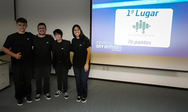 Solução que usa IA no suporte conquista primeiro lugar em pré-incubação do Entra21