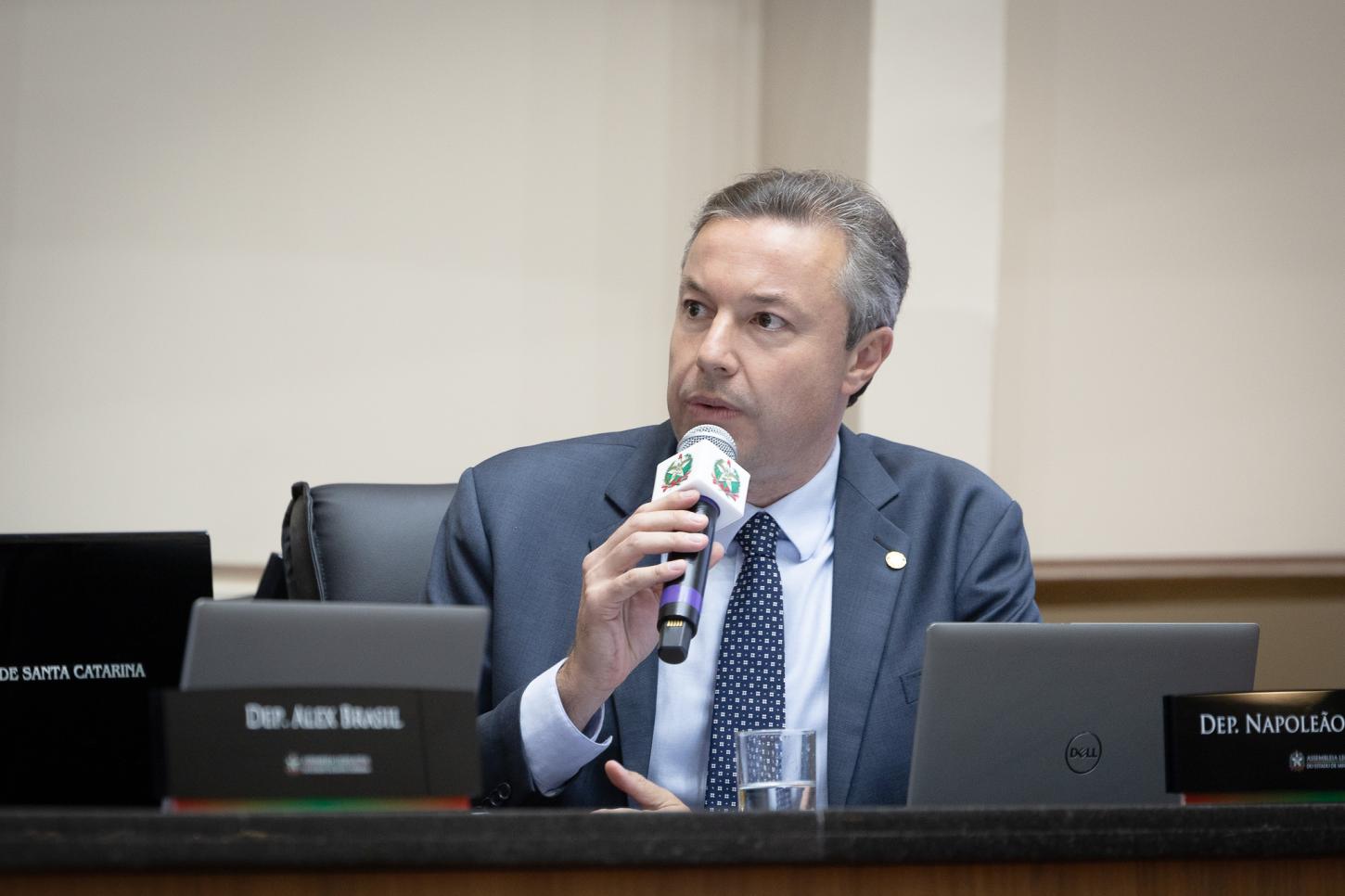 Caso Orelha: projeto de lei cria cadastro estadual e endurece regras contra agressores de animais em SC