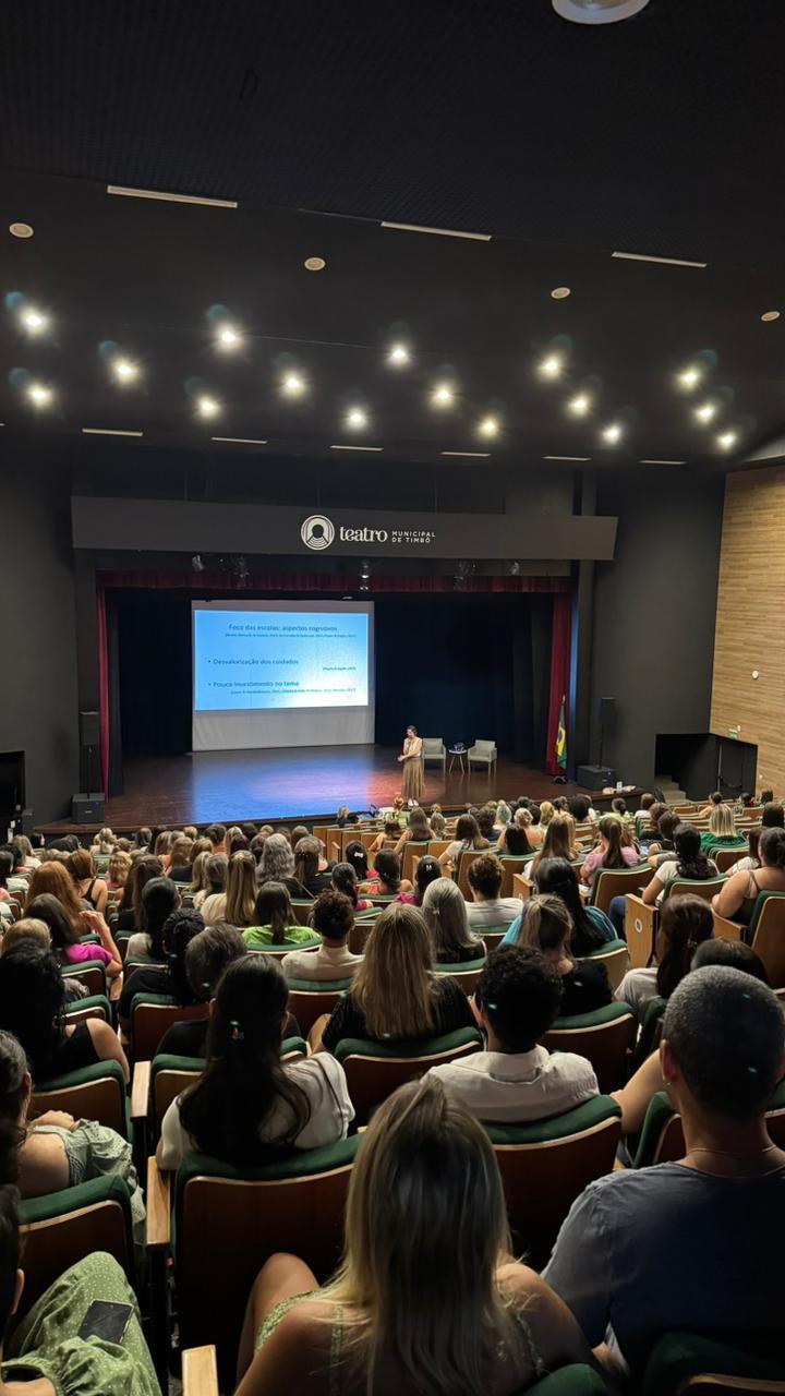 Educação de Timbó realiza formações pedagógicas de boas-vindas