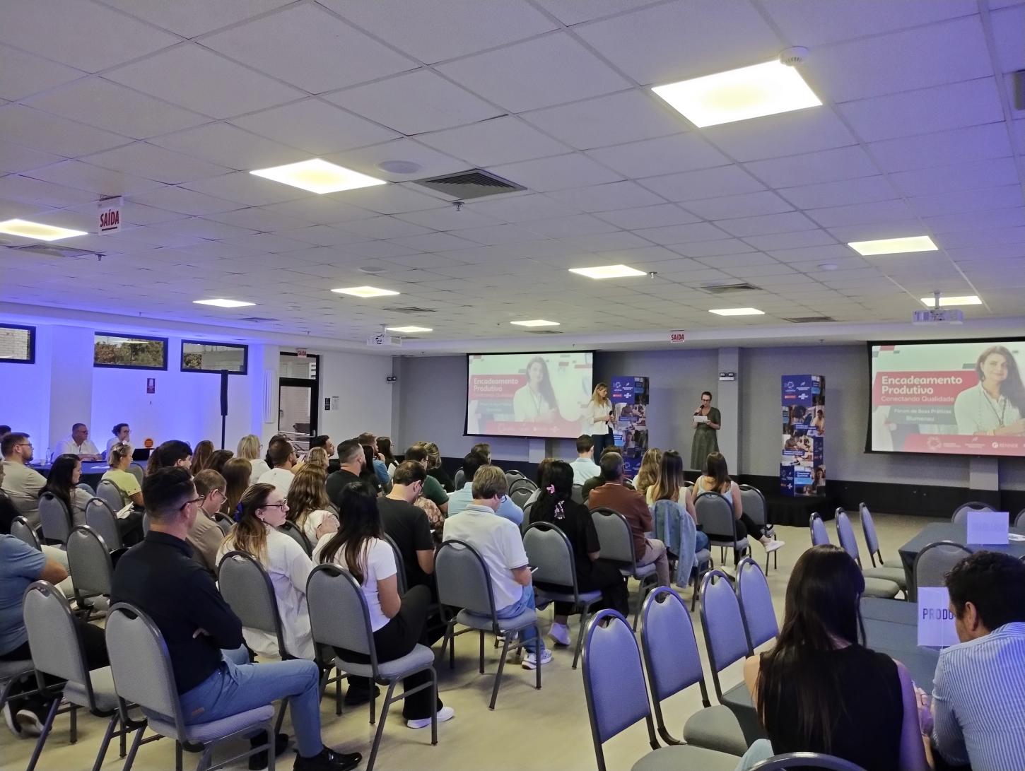 Sebrae/SC e Lojas Renner reúnem empreendedores para Fórum de Boas Práticas em Blumenau