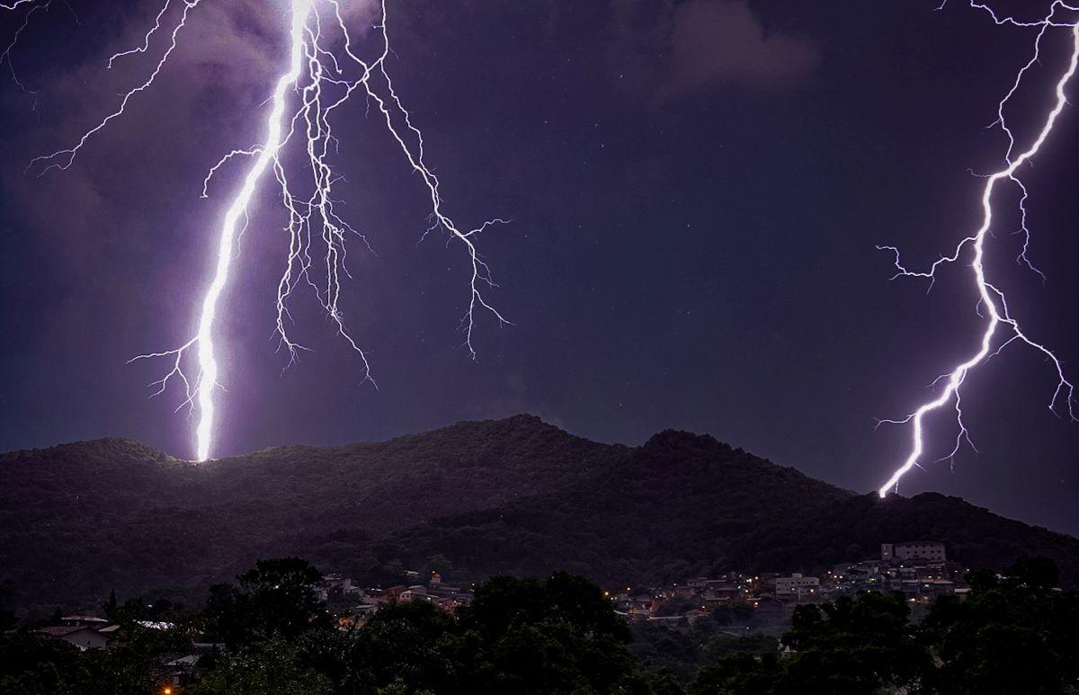 Semana típica de verão termina com temporais intensos em Santa Catarina