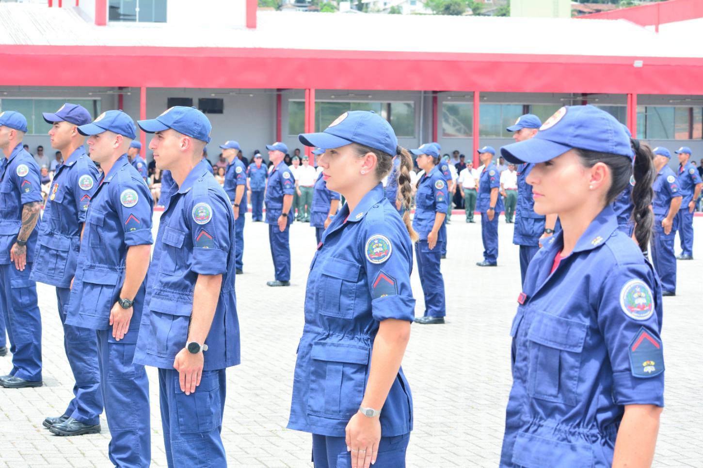 3º BATALHÃO DE BOMBEIROS MILITAR RECEBE REFORÇO DE 40 NOVOS SOLDADOS PARA AMPLIAR ATENDIMENTO À POPULAÇÃO
