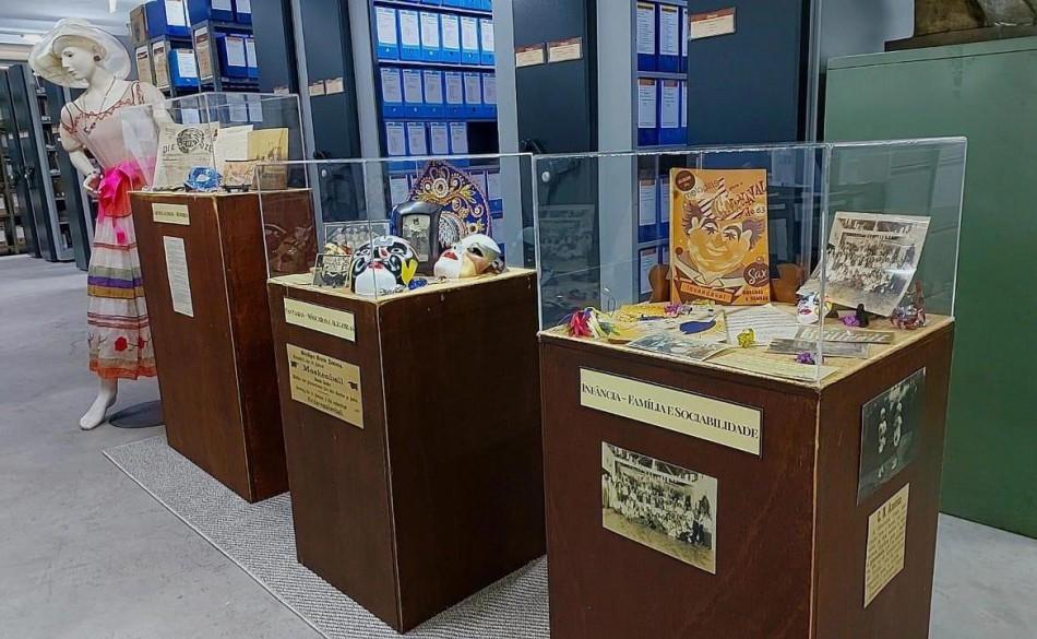 Exposição resgata a memória do Carnaval em Blumenau