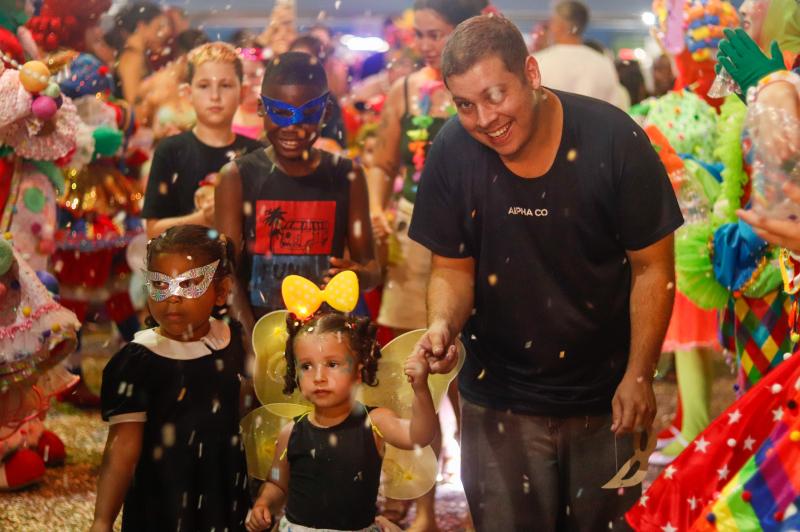 MAIS DE 60 MIL PESSOAS CURTIRAM A VILA DO CARNAVAL PAPA-SIRI NOS CINCO DIAS DE FESTA