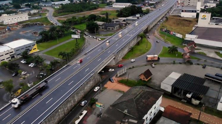 Trecho da BR 470 duplicado em Indaial