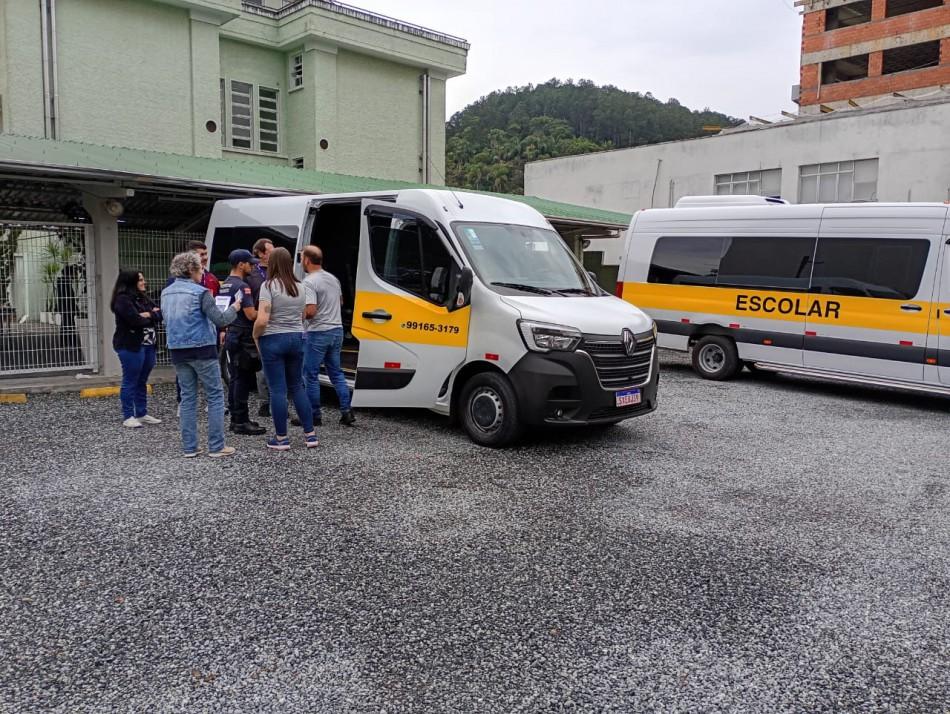 Prefeitura de Blumenau inicia campanha para conscientização do uso do transporte escolar regularizado