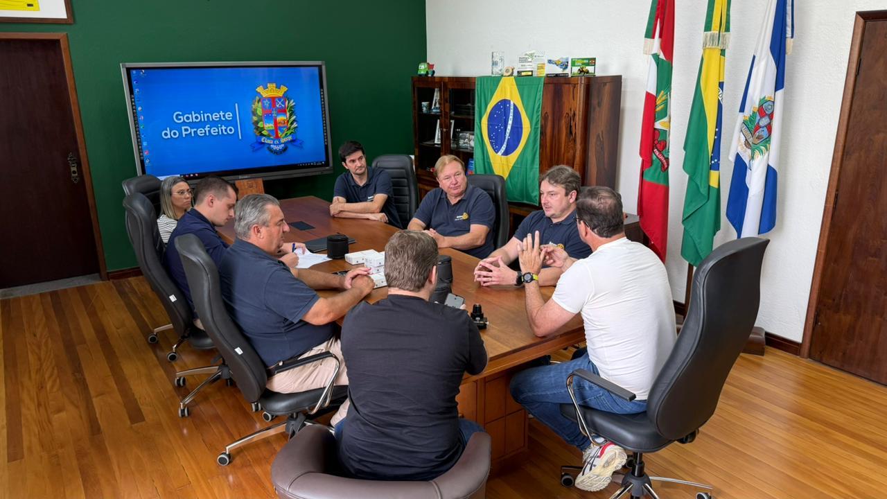 Saúde de Timbó recebe novos dermatoscópios e amplia diagnóstico por telemedicina